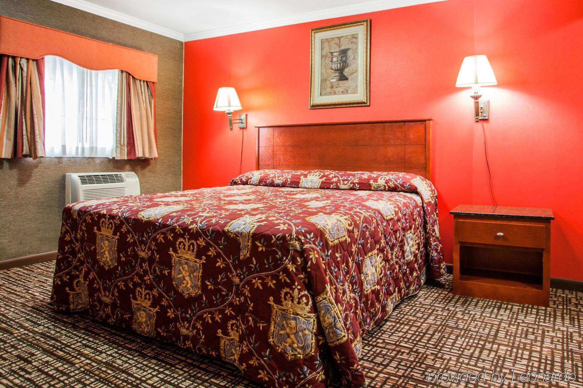 Rodeway Inn 2*